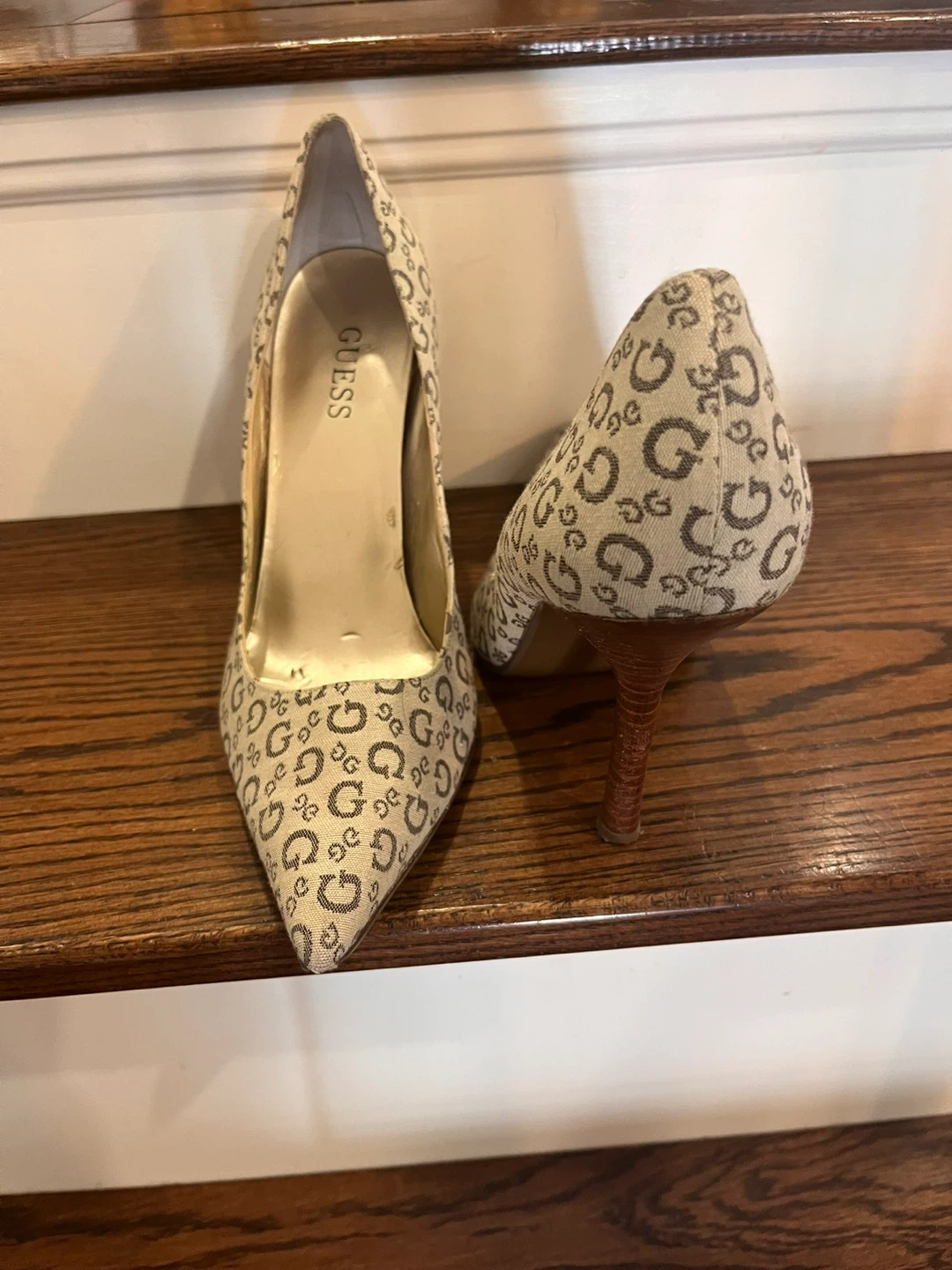 Guess Women's Canvas Heels - photo 4