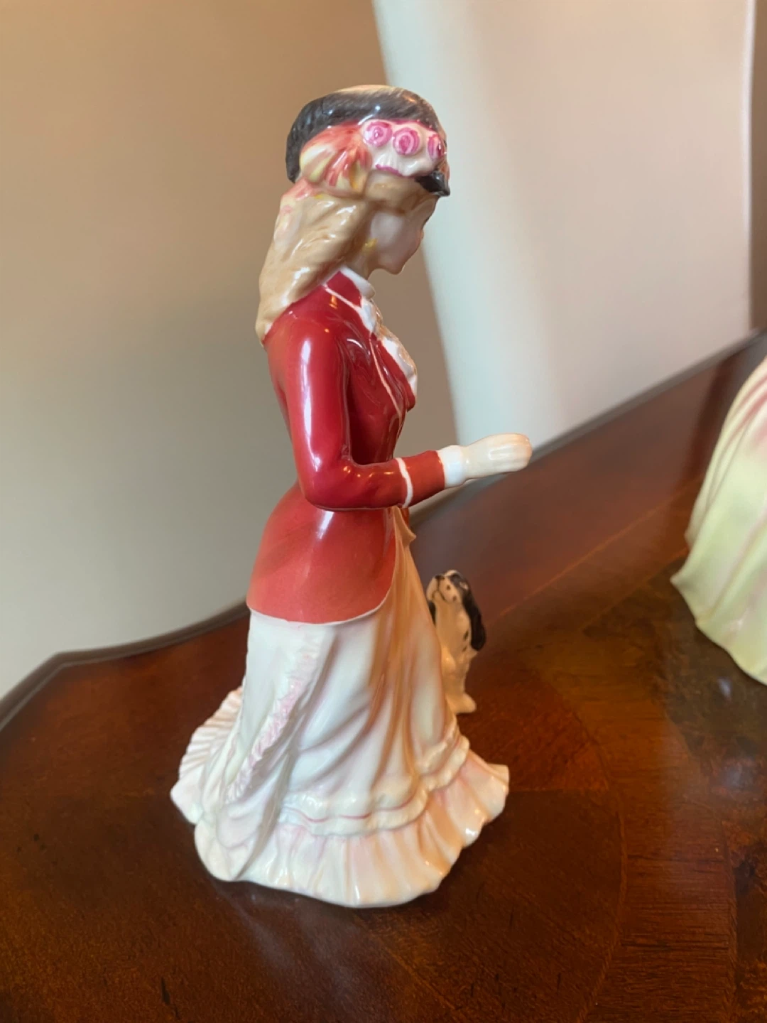 Royal Doulton Sarah Figurine HN 2735 - photo 3
