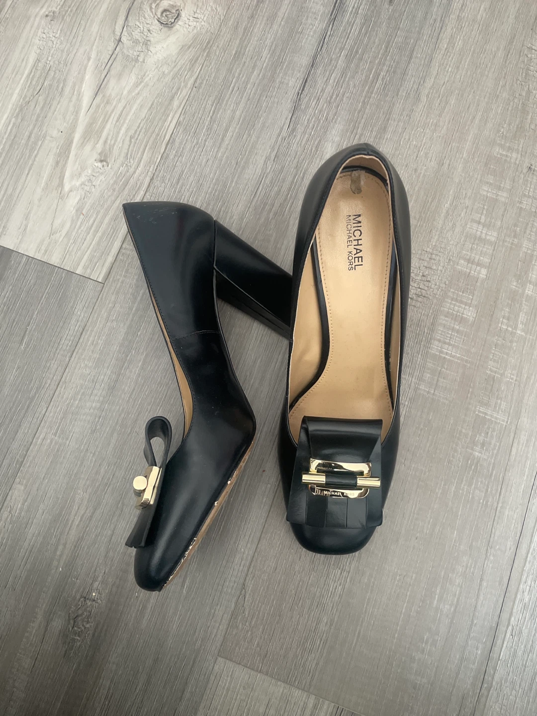 Michael Kors Black Leather Heels Size 9.5 - photo 3