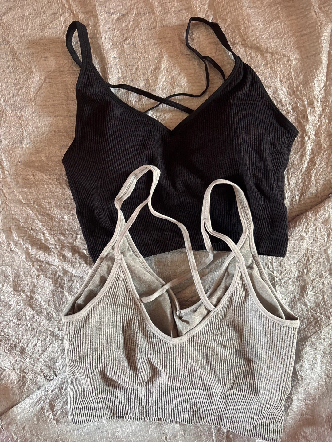 Lemon Ribbed sports bra (2) - Black & Grey