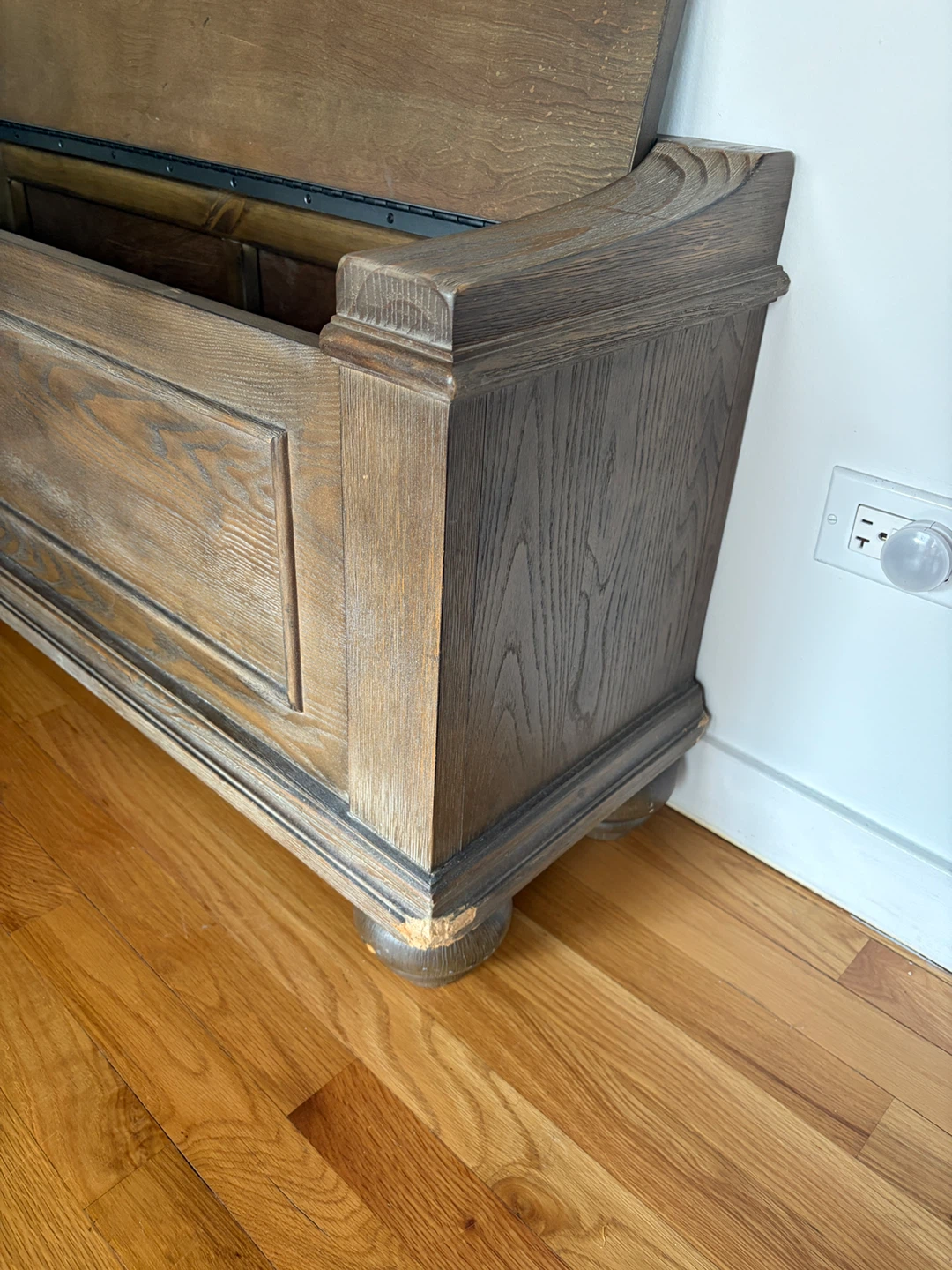 Wooden Storage Bench - photo 5