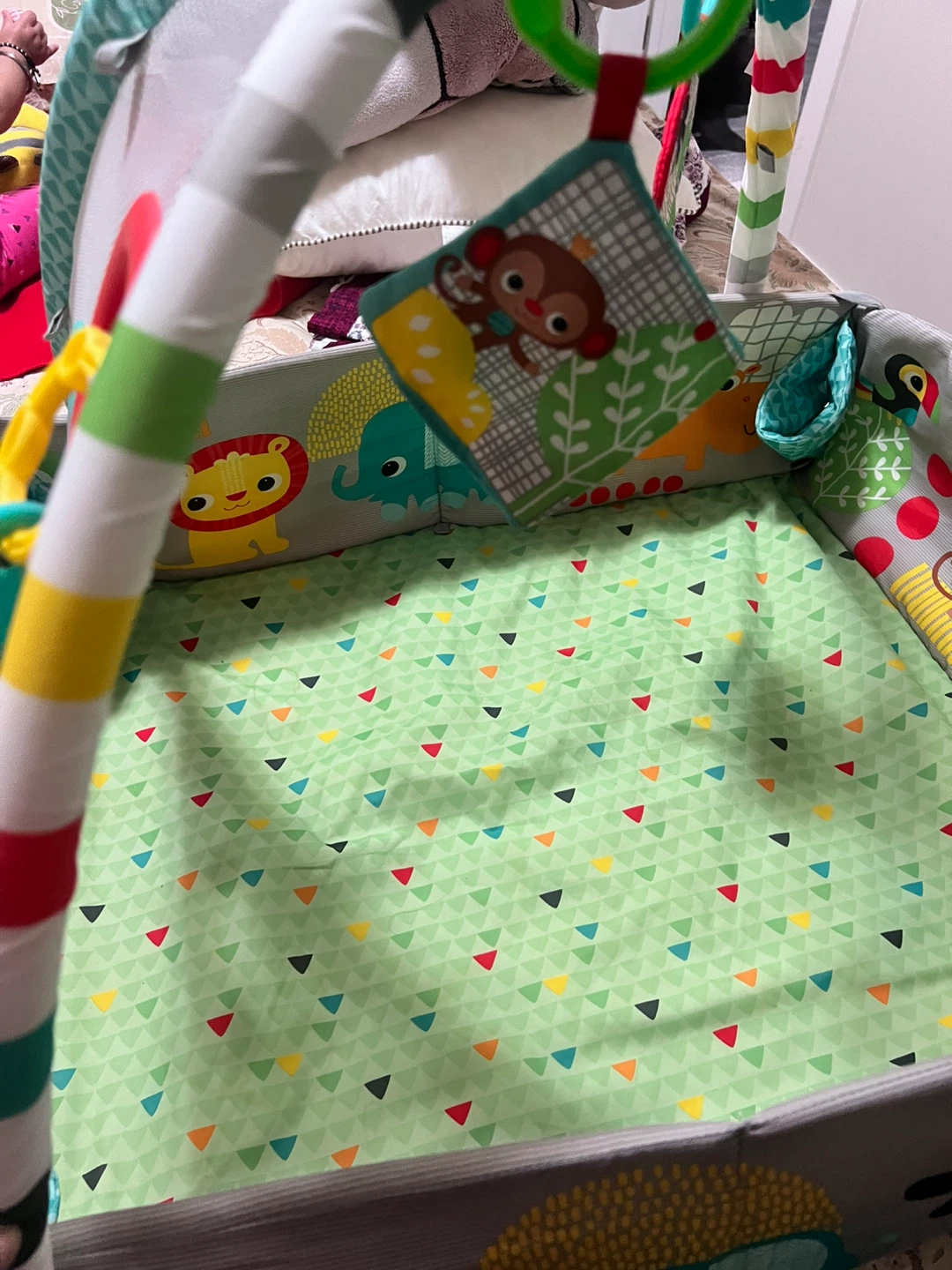 Fisher-Price Deluxe Kick 'n Play mat - photo 4