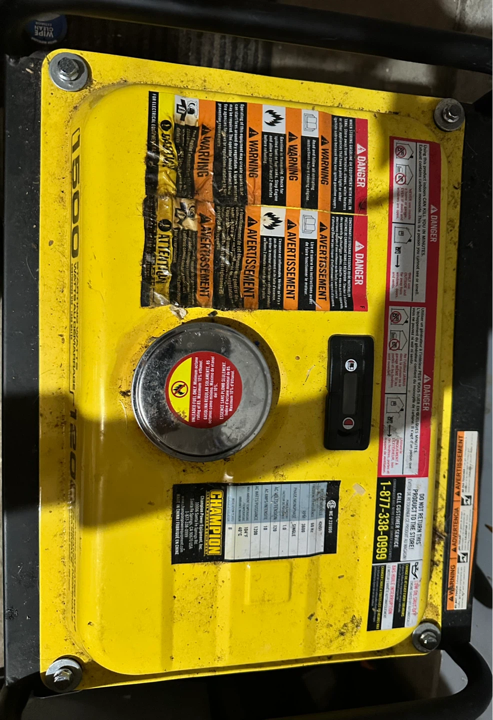 Champion 1500 Starting Watts Generator - photo 2