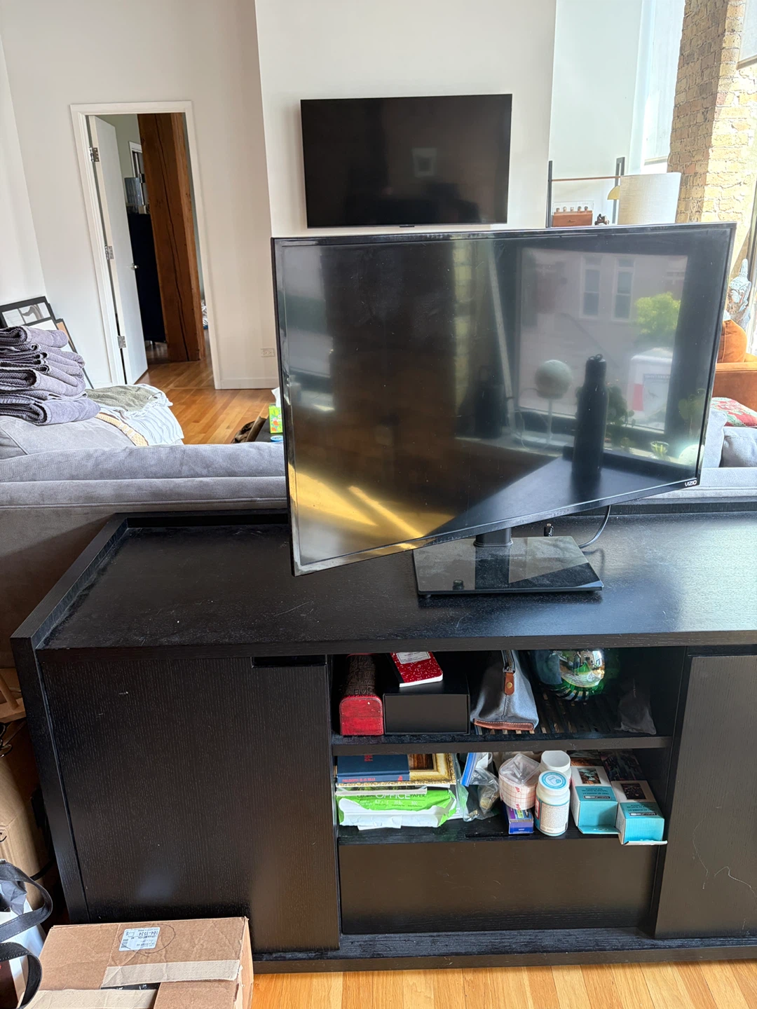 Vizio 40" Flat Screen TV