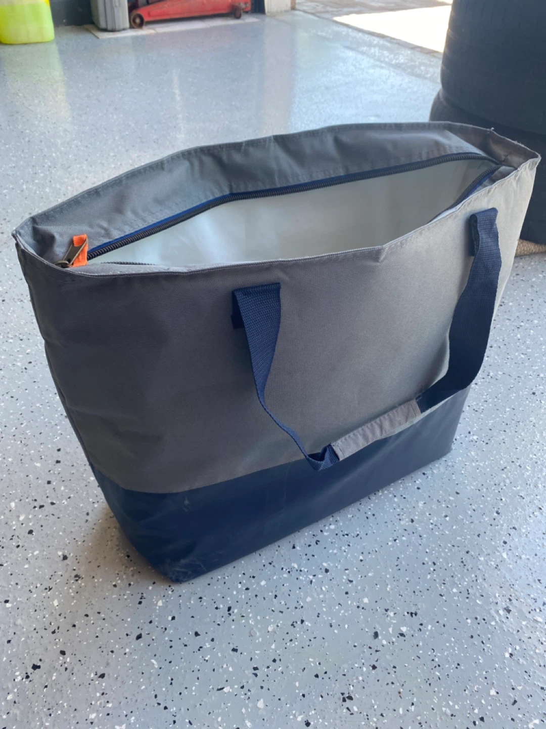 Insulated Cooler Tote Bag - photo 4