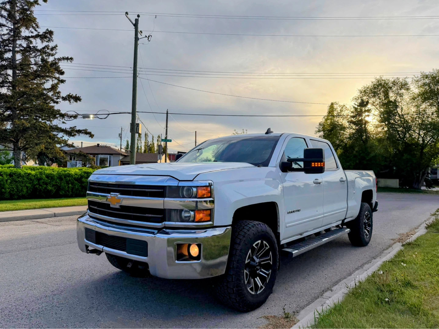 2019 Chevrolet Silverado 2500HD LT Z71 4WD Crew Cab - photo 5