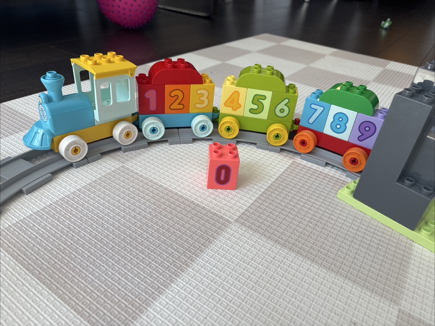 LEGO DUPLO Number Train Set - photo 3