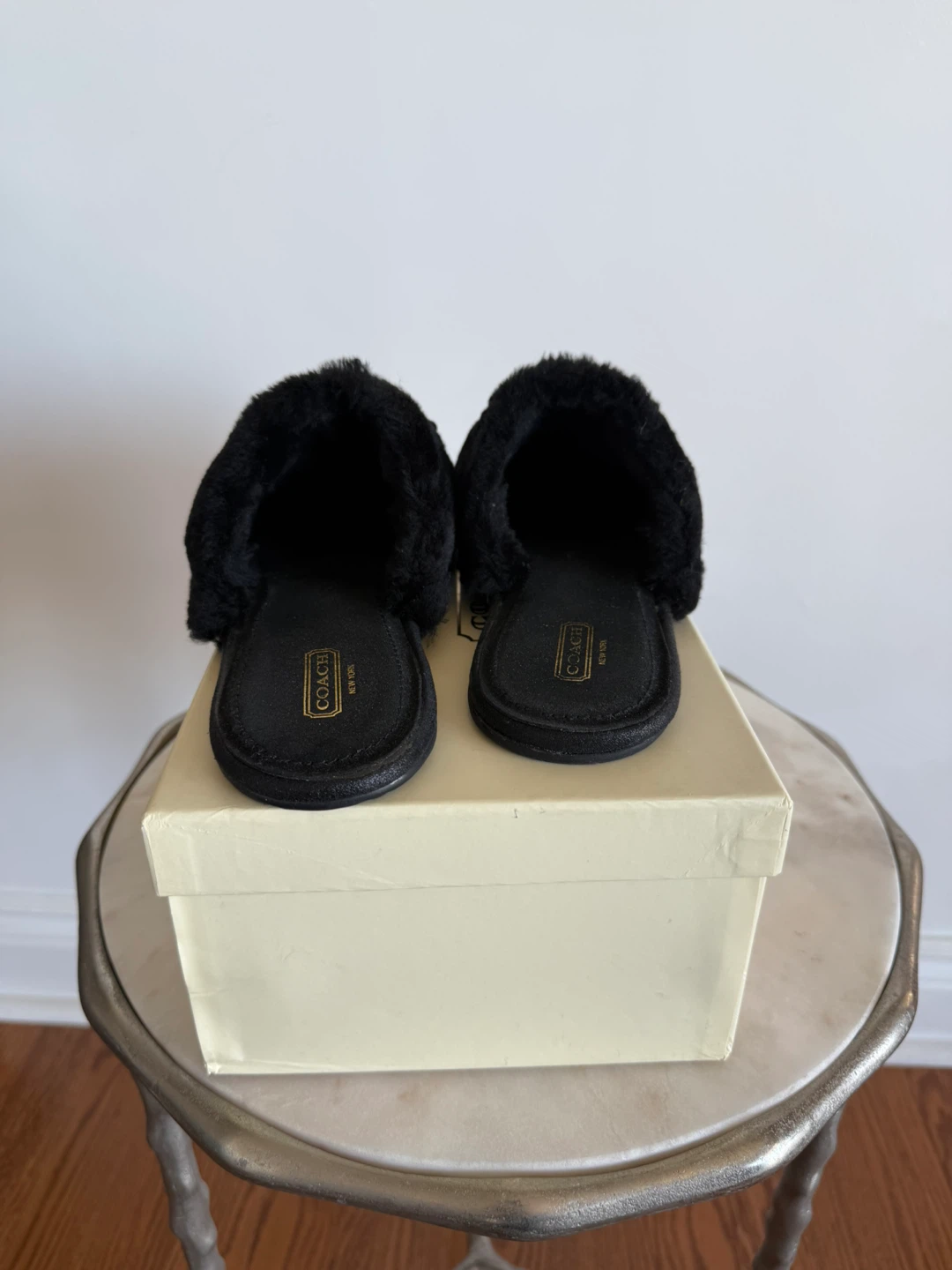 Coach Black Suede Shearling Lined Slippers size 7.5 - photo 4
