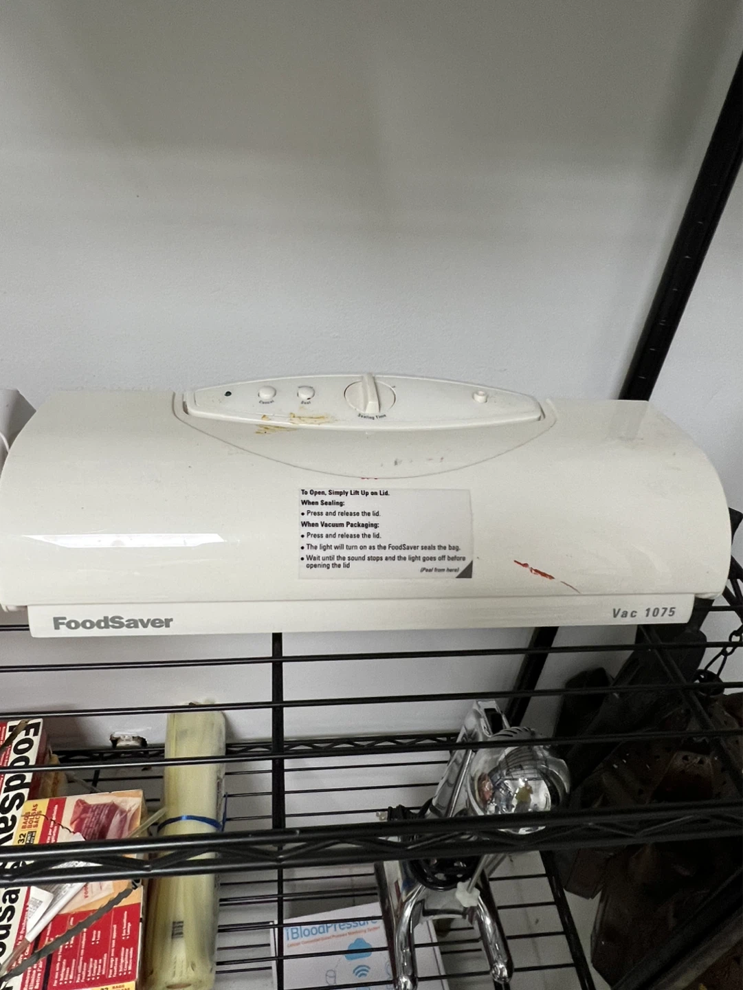 FoodSaver Vacuum Sealer Machine Vac 1075 - photo 3
