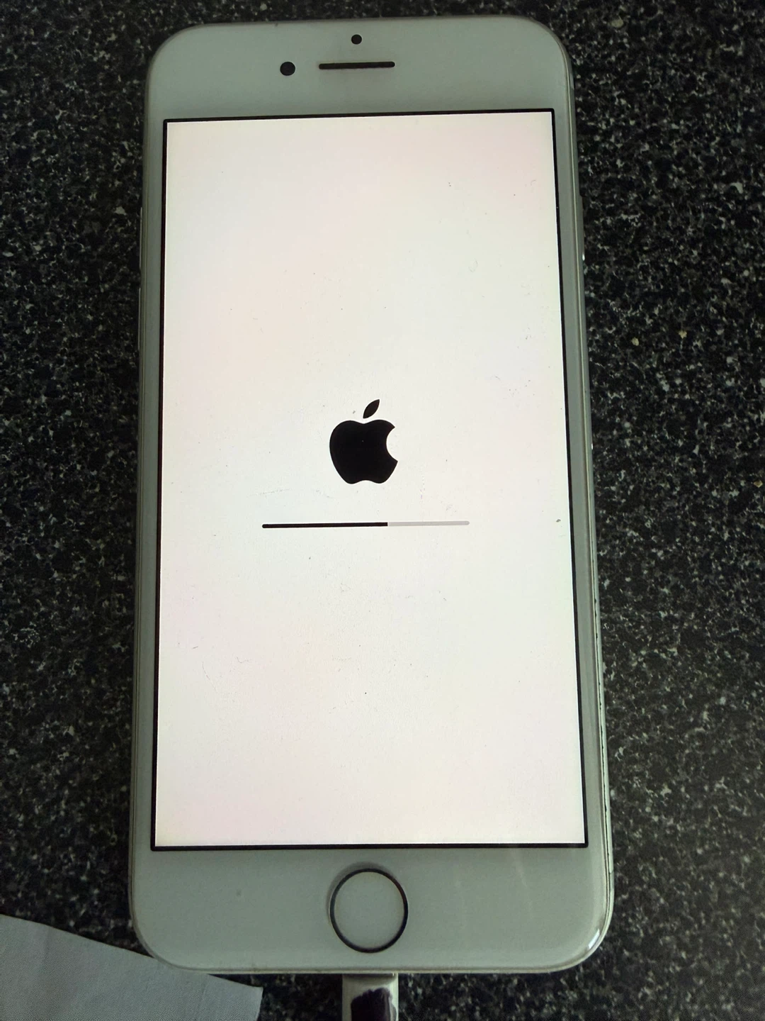 Apple iPhone 7 - photo 3