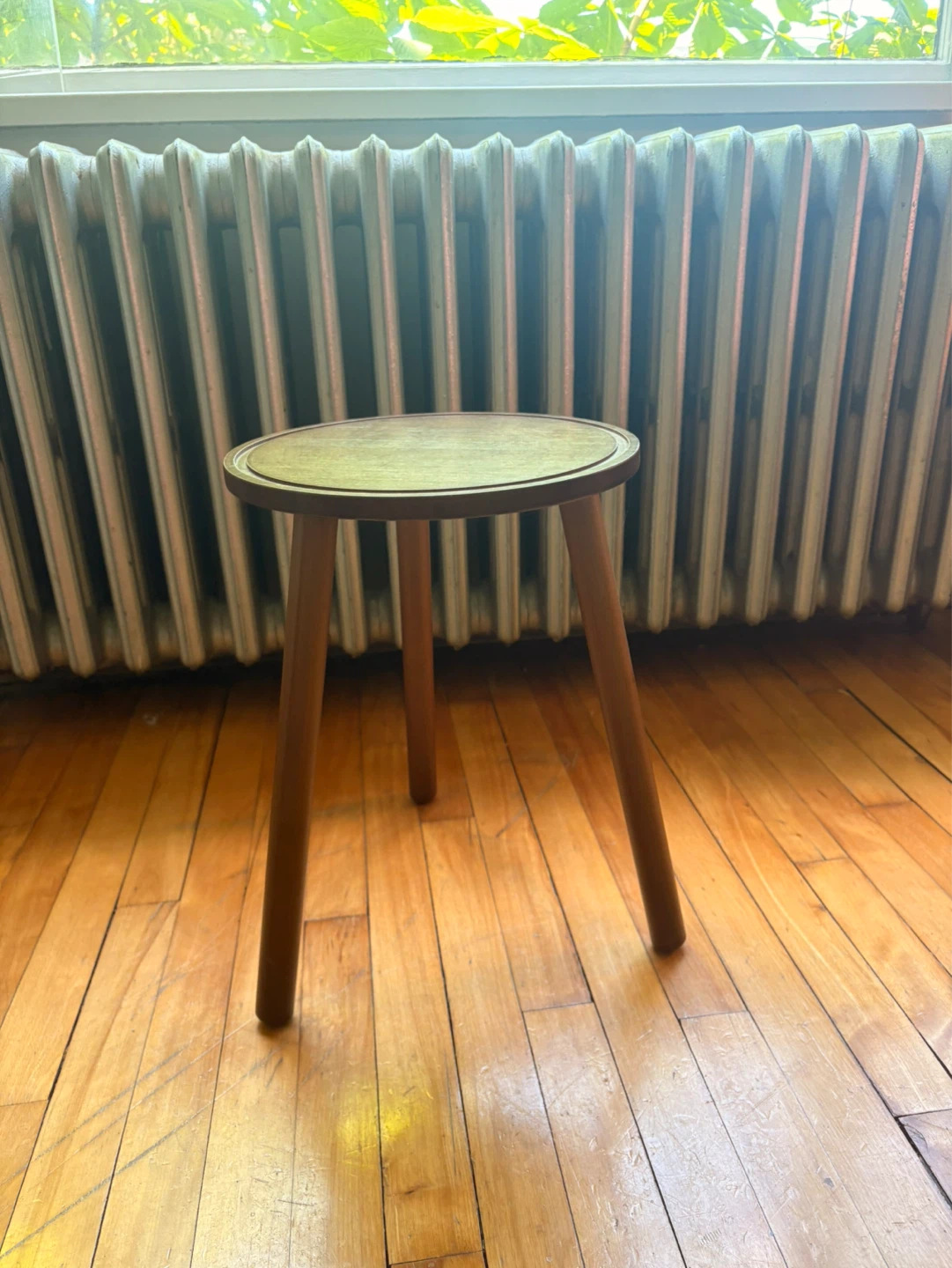 Round Wooden Plant Table - photo 3