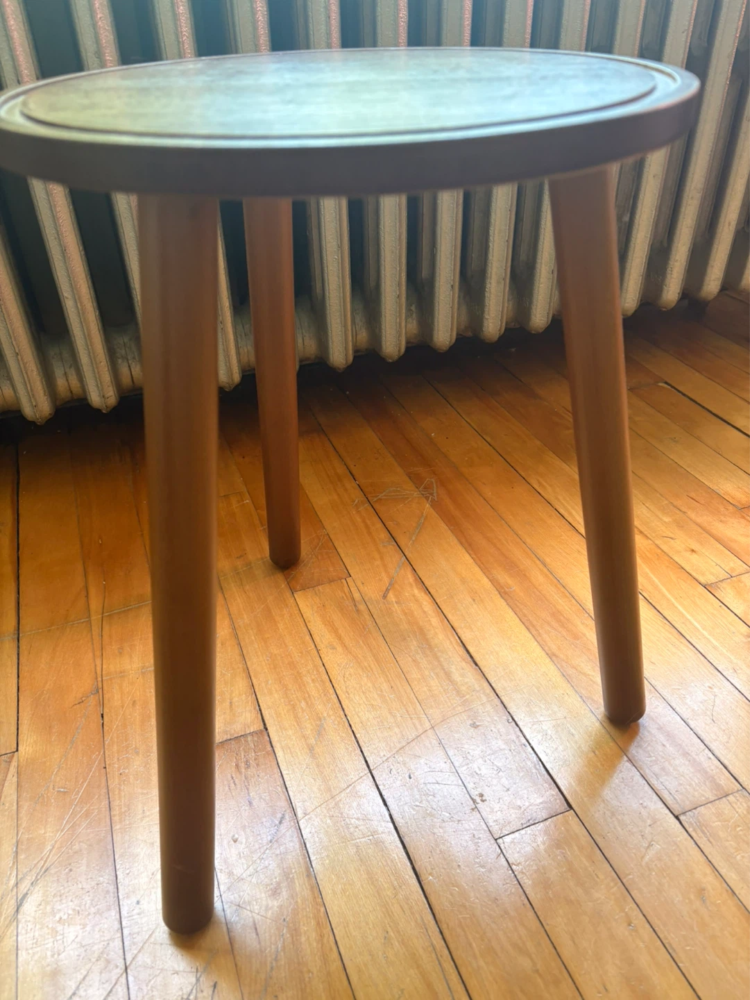 Round Wooden Plant Table - photo 2