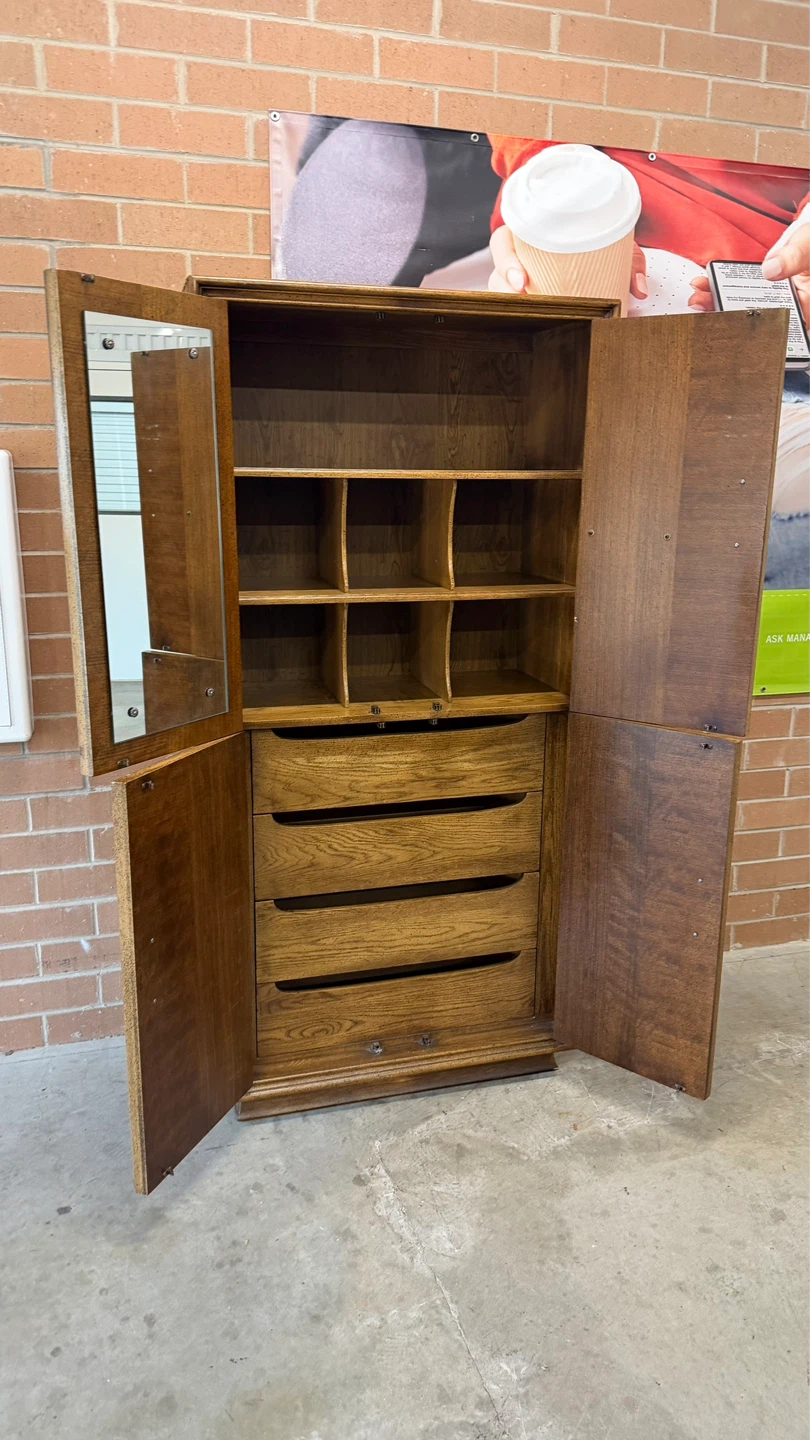 Unique Armoire with drawers - photo 5