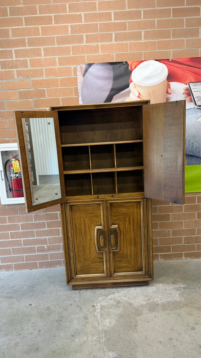 Unique Armoire with drawers - photo 3