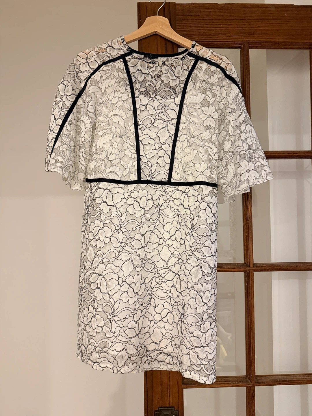 River Island Lace Dress - Size 10 EU / Medium