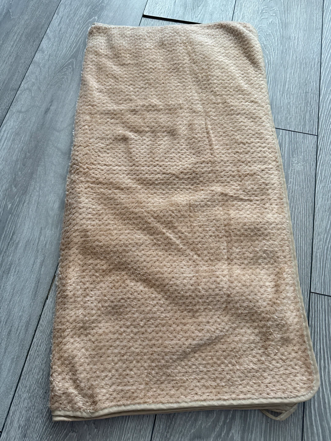 Beige Textured Throw Blanket - photo 2