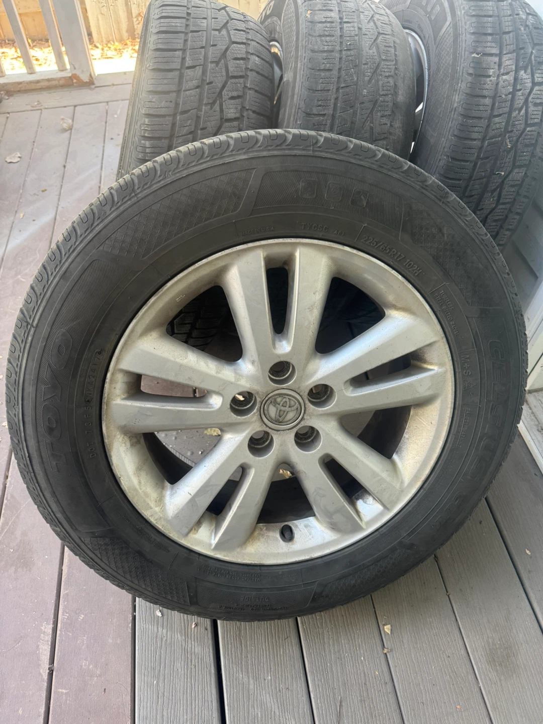 Set of 4 Toyota Sienna Tires on Rims - photo 3