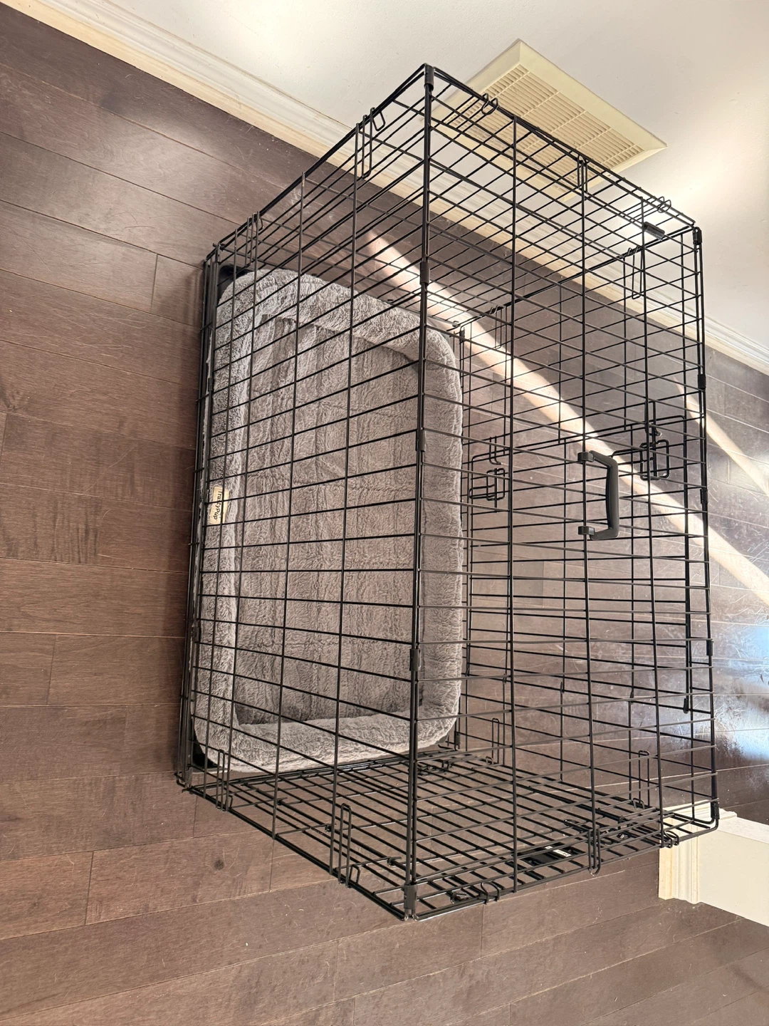 Wire Dog Crate with Plush Bed