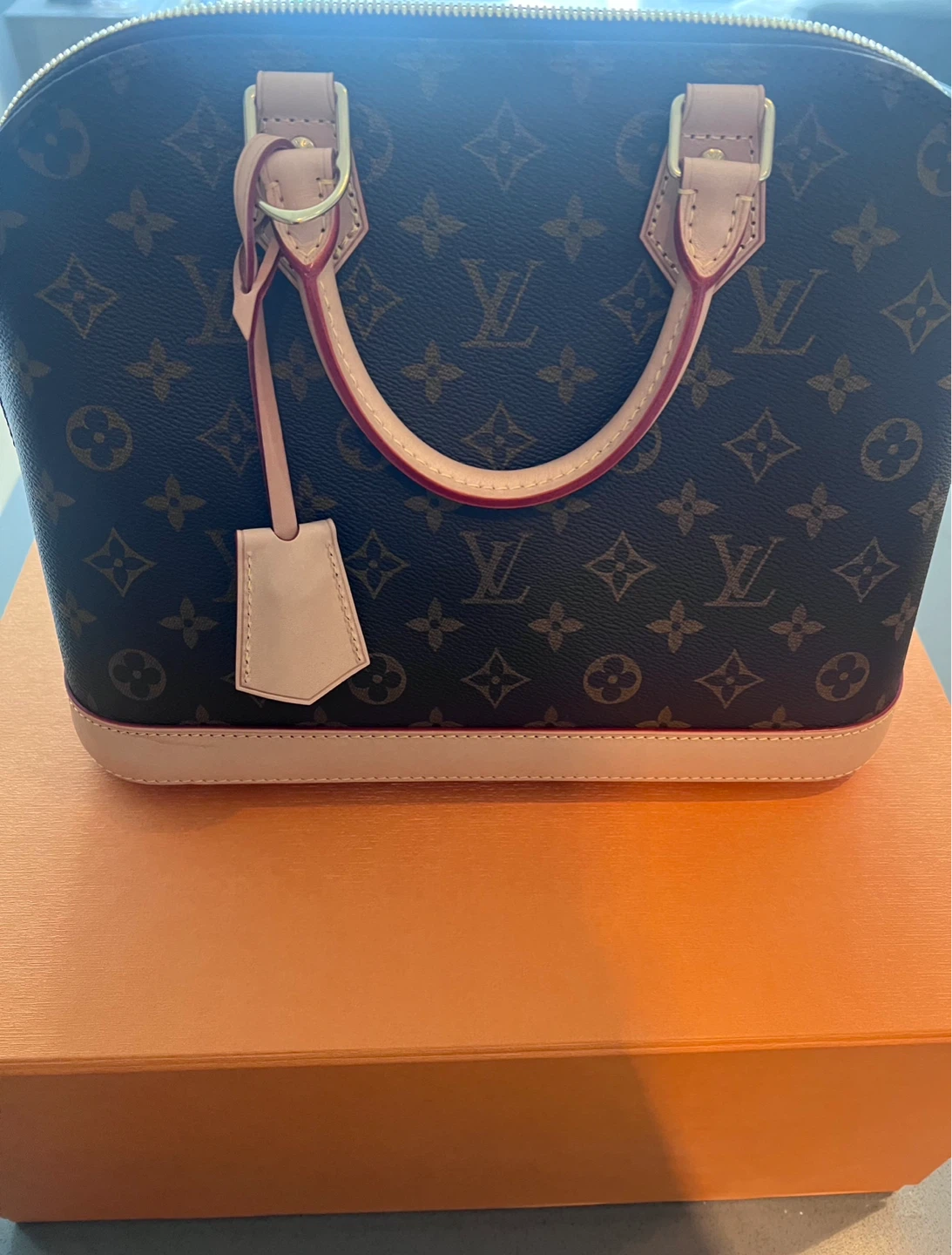 $1500 LV Alma Bag UNUSED + KEPT IN BOX W/ RECEIPT FROM PARIS - photo 3