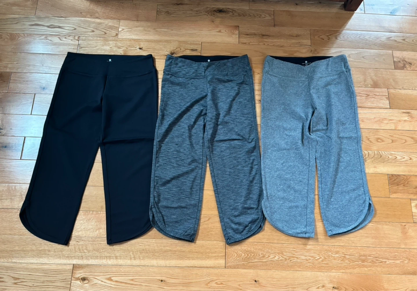 “Tuff Athletics” 3prs. Capris-size S