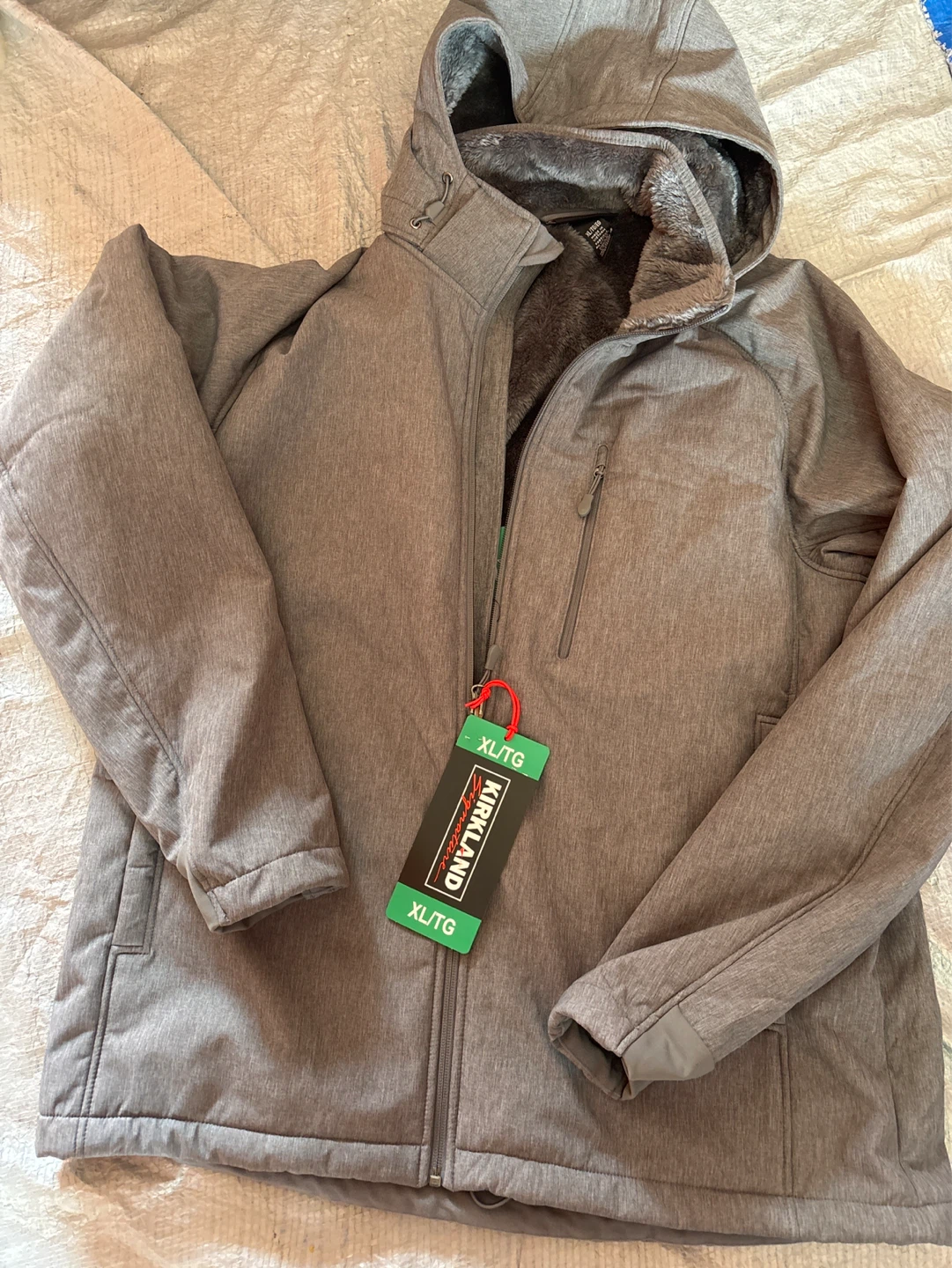 Kirkland Signature Men's Water-Resistant Jacket XL