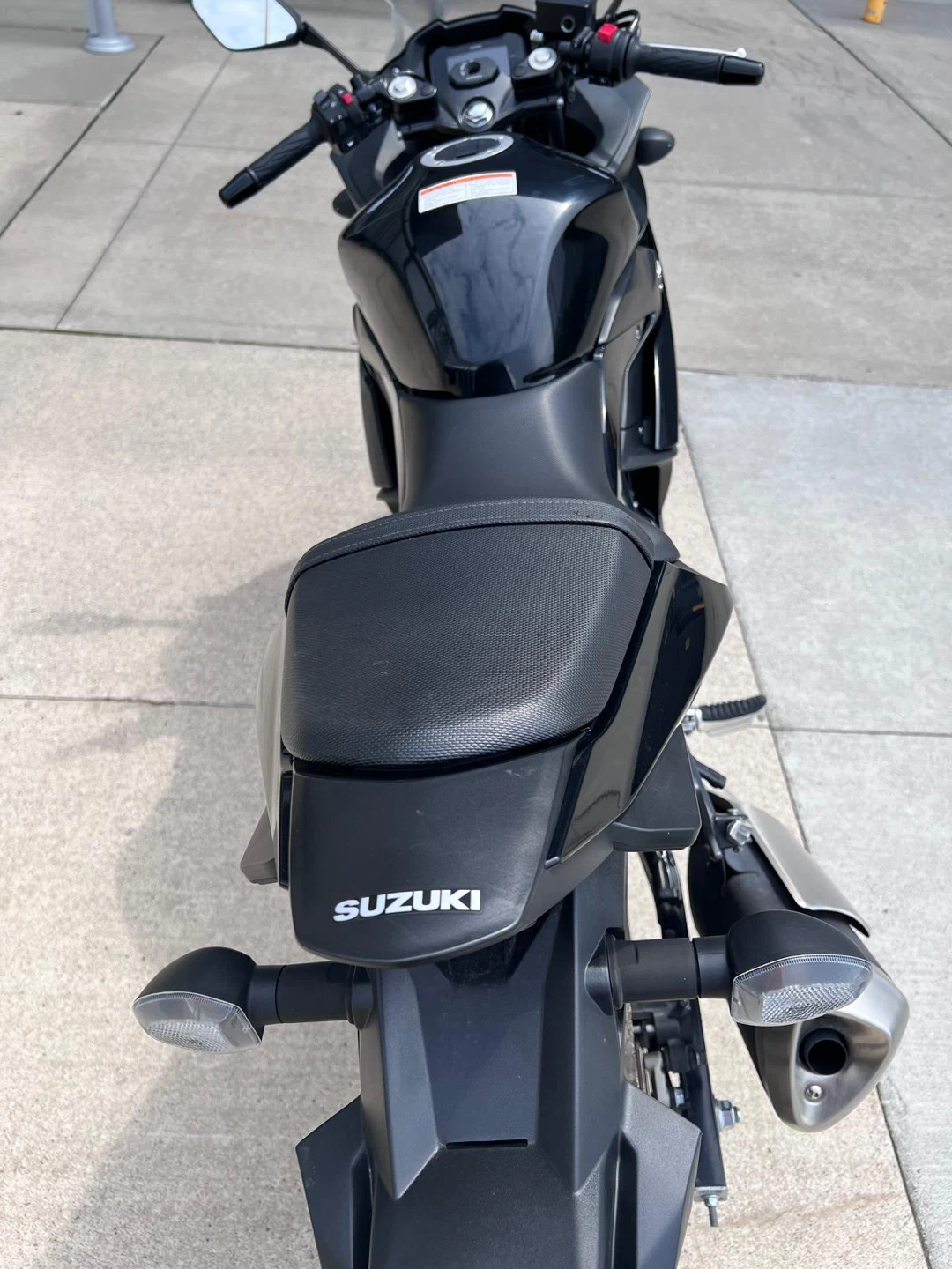 Black Suzuki GSX-R Motorcycle - photo 2