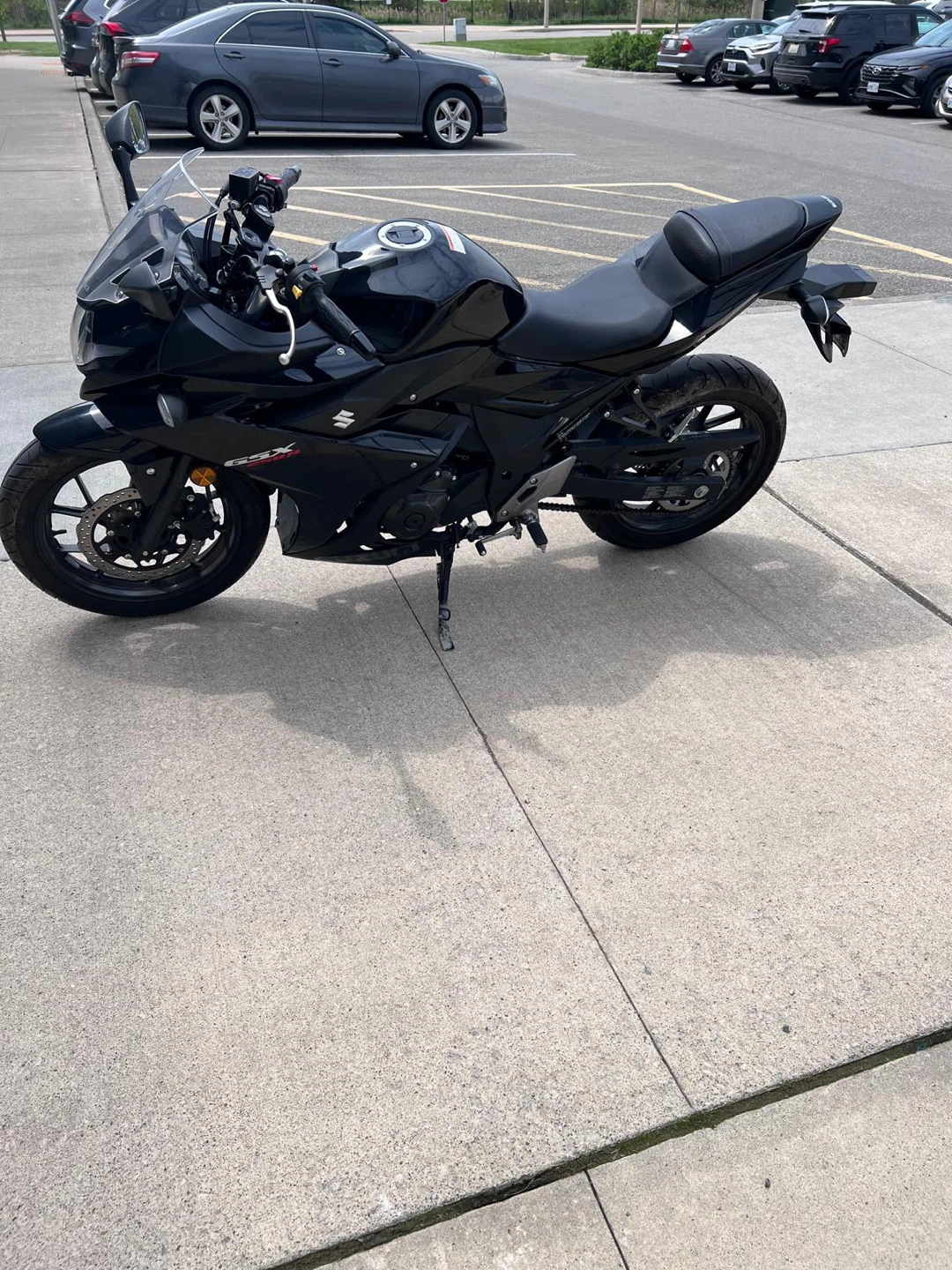 Black Suzuki GSX-R Motorcycle - photo 3