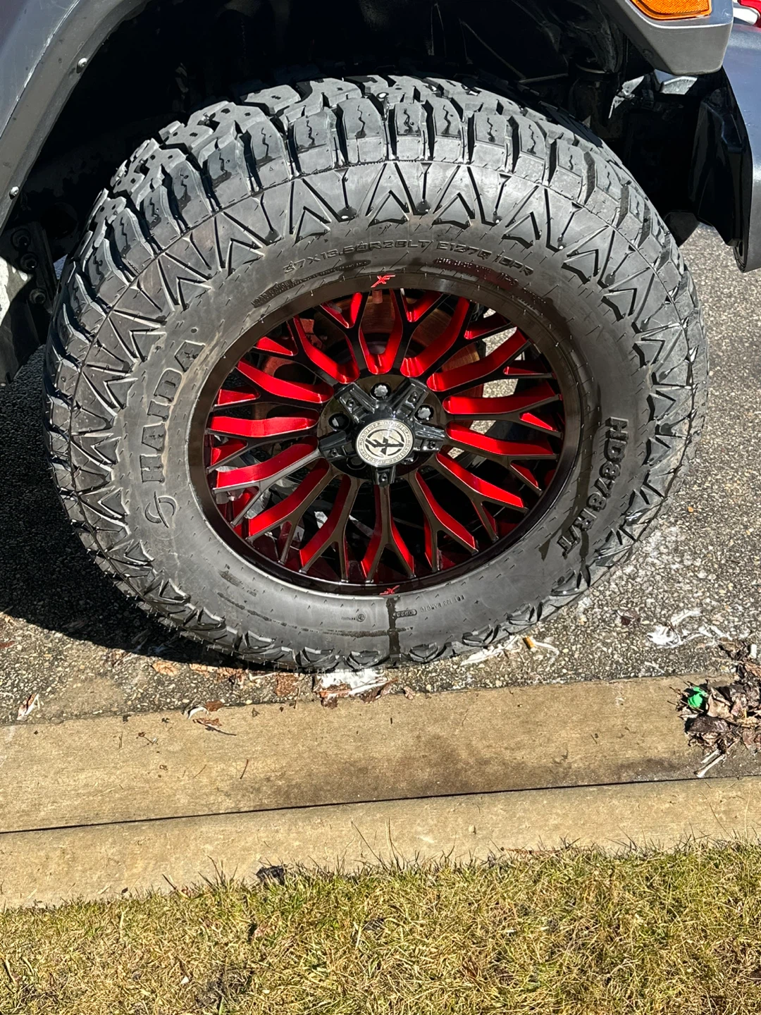 Haida HD878R Tires with Red Rims