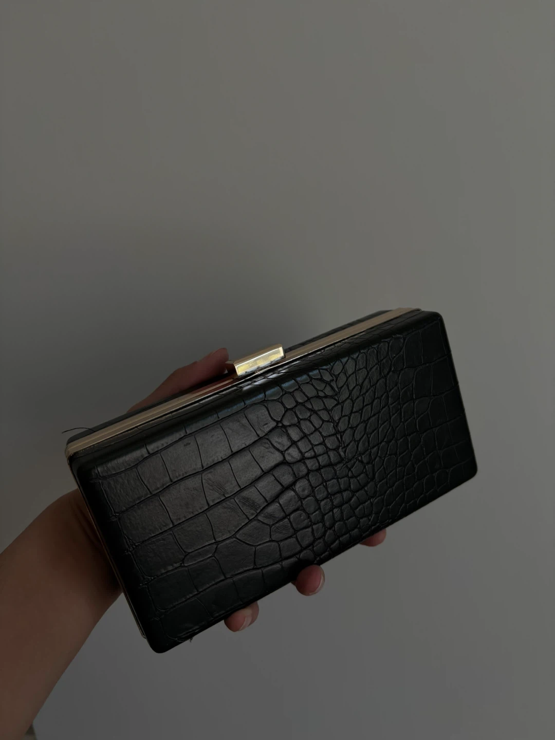 H&M Black Croc Embossed Clutch with Chain - photo 5