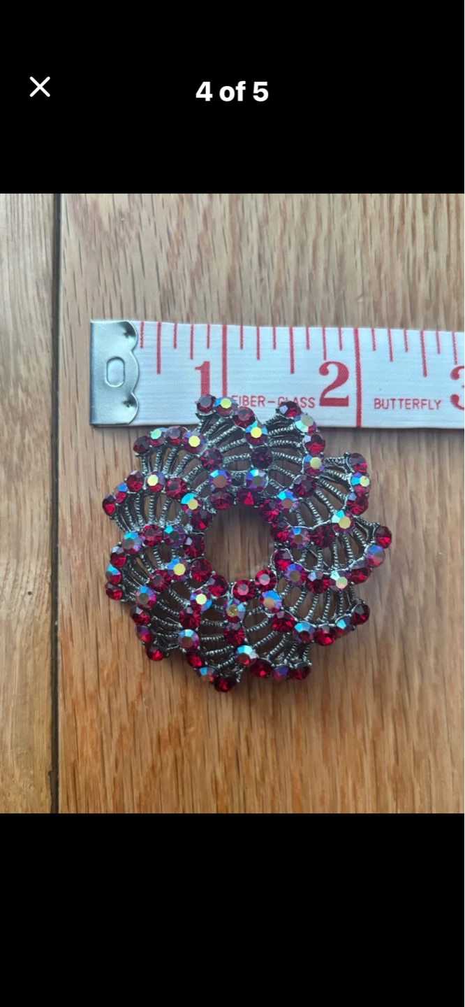Vintage Red Rhinestone Wreath Brooch - photo 3