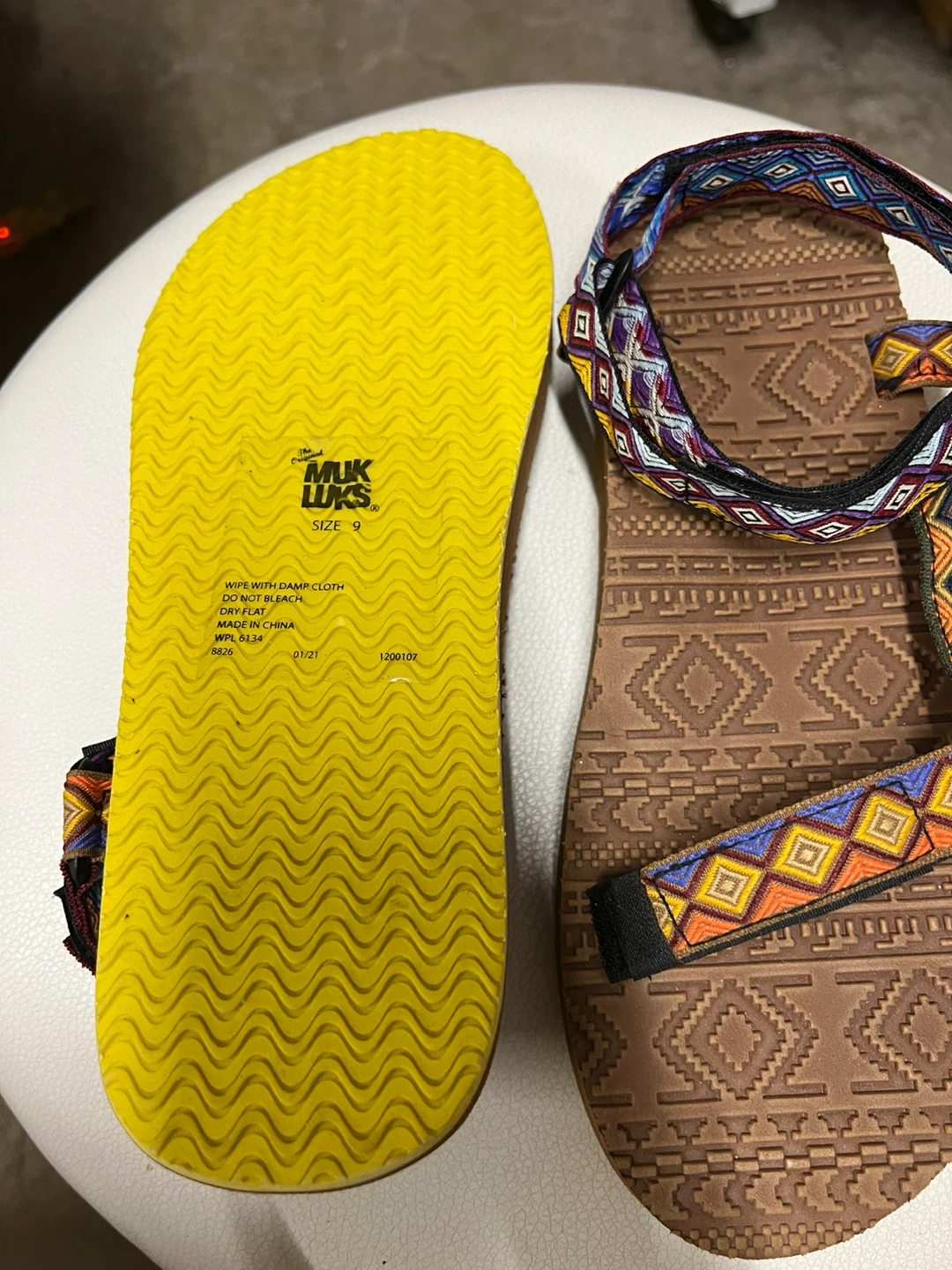 New- MUK LUKS Men’s  Sandals-Size 9 - photo 2
