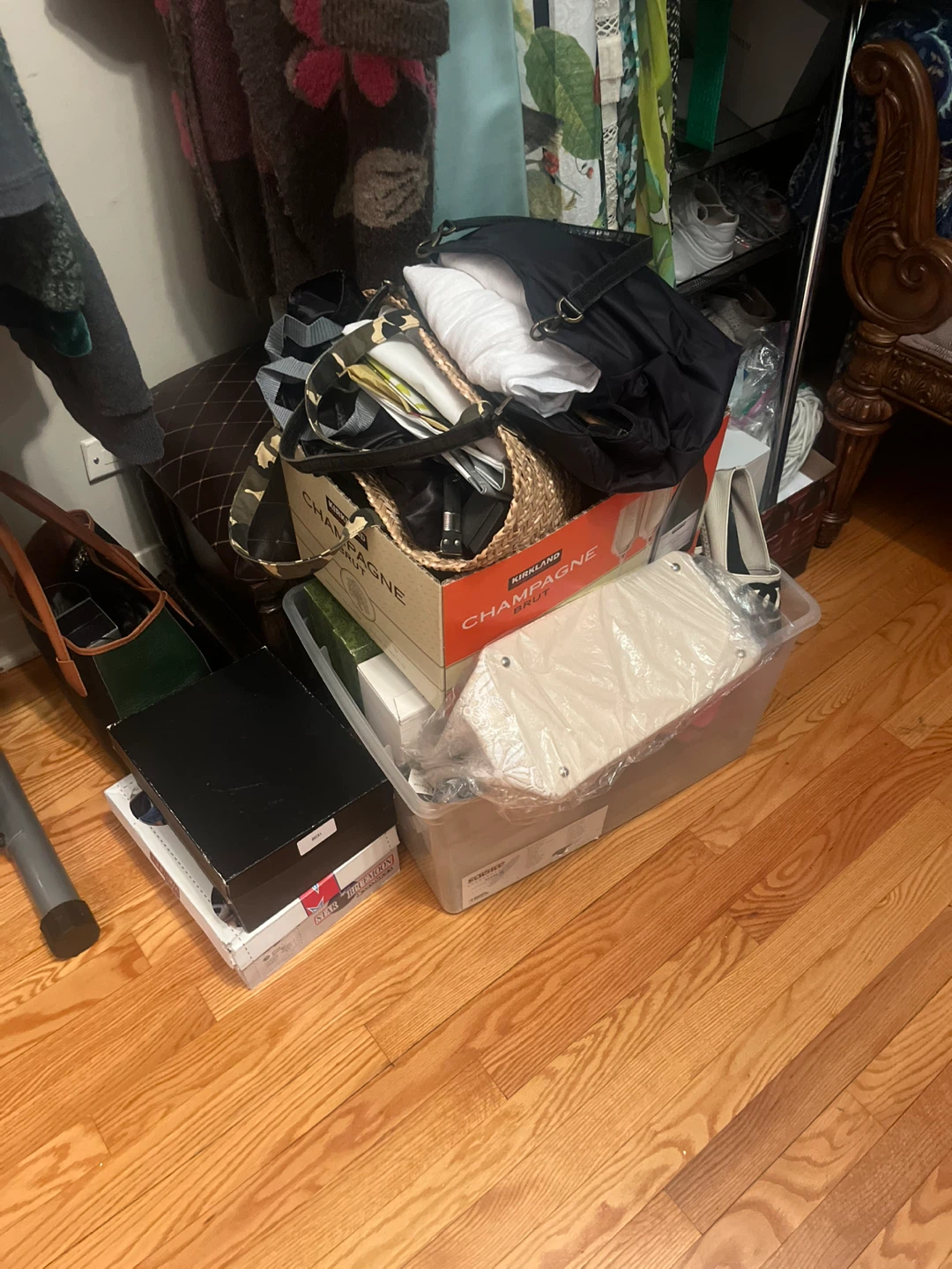 Mixed Lot of Women's Clothing - photo 4