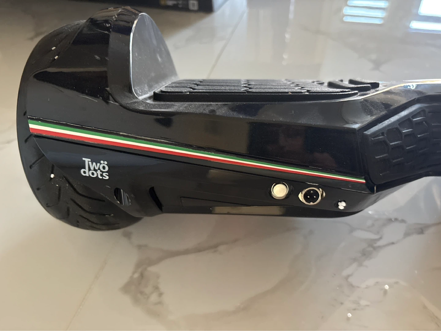 Two Dots GLYBOARD VELOCE Hoverboard with Lamborghini Branding - photo 2