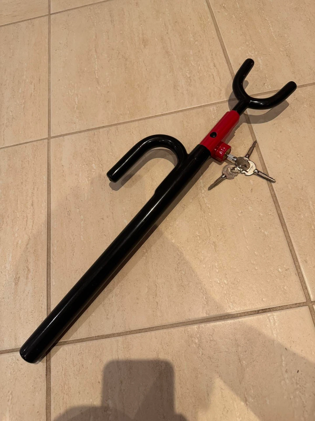 Steering Wheel Lock with Keys - photo 2