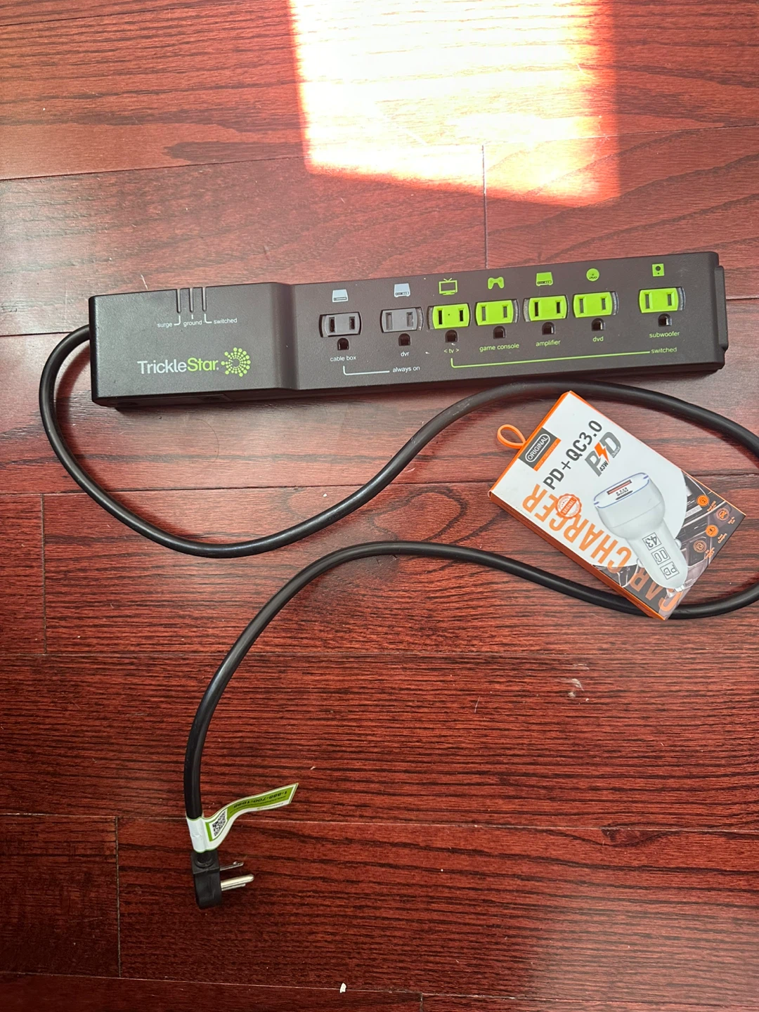 TrickleStar TS1810 7-outlet Power Strip+ - photo 2