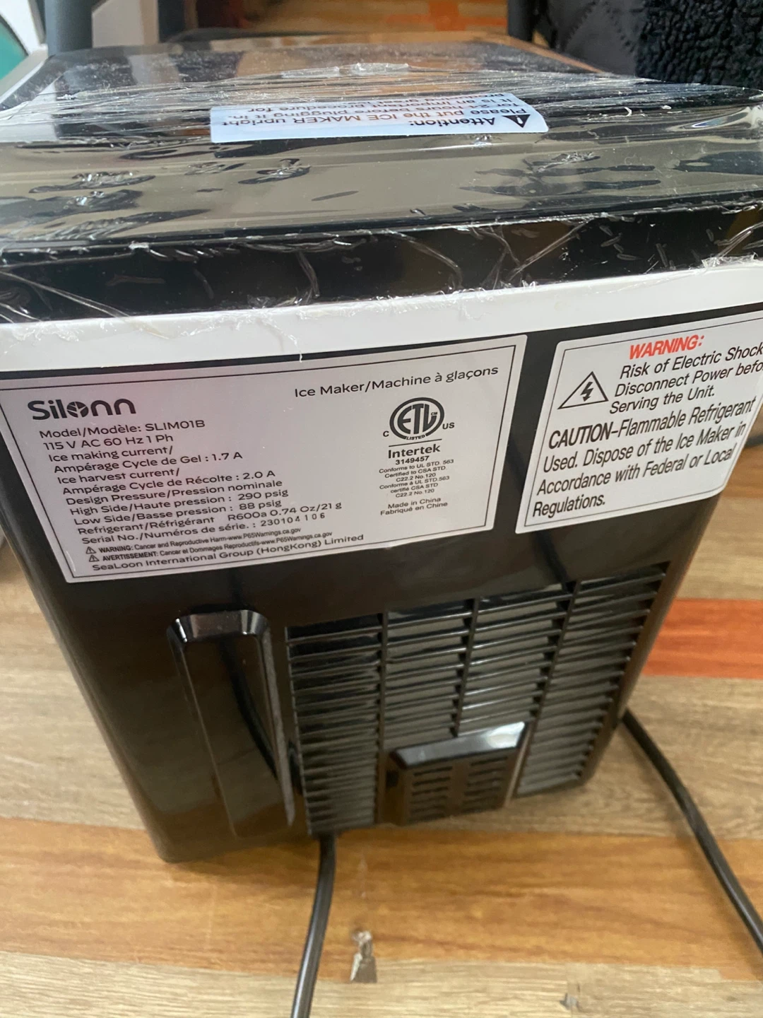 Barely used Silonn SLIM01B Portable Ice Maker - photo 5