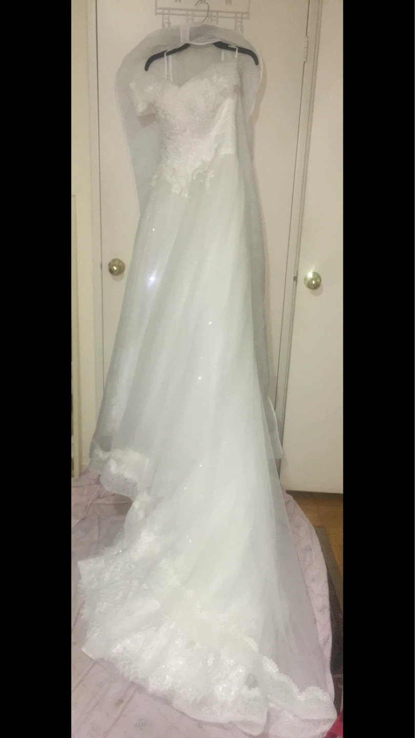 White Wedding Dress with Lace and Tulle