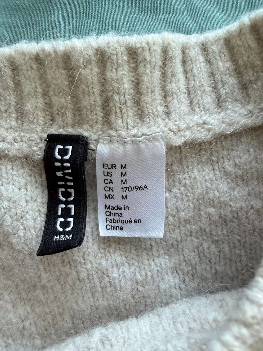Divided H&M Cable Knit Sweater - Size M - photo 3