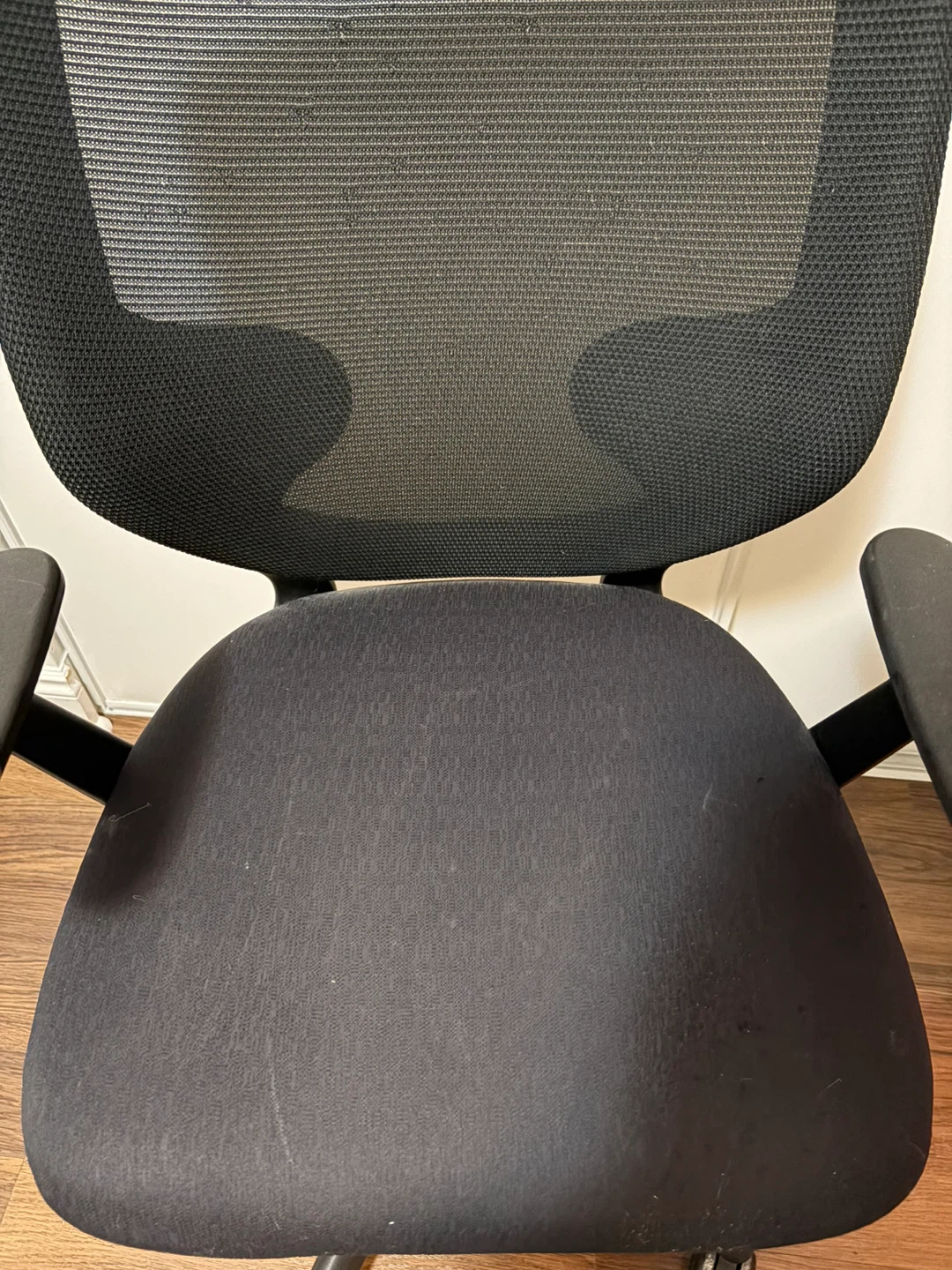 Black Mesh Back Office Chair - photo 2