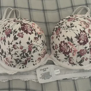 Torrid Floral Print Push-Up Bra 44C