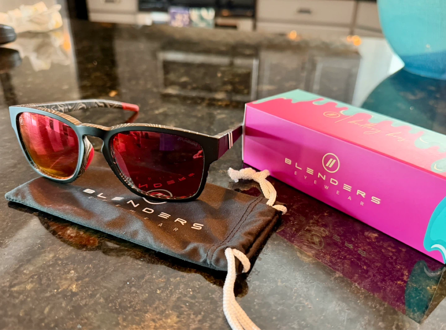 Blenders Eyewear Sunglasses with Case and Box - photo 2