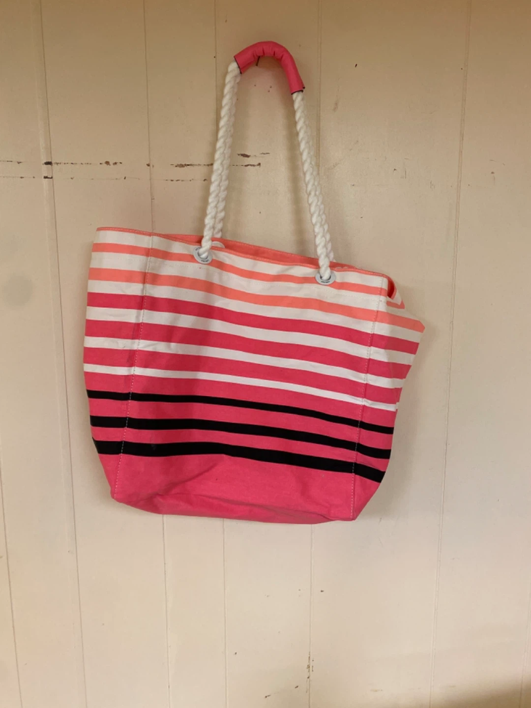 Victoria Secrets tote new with tags - photo 4