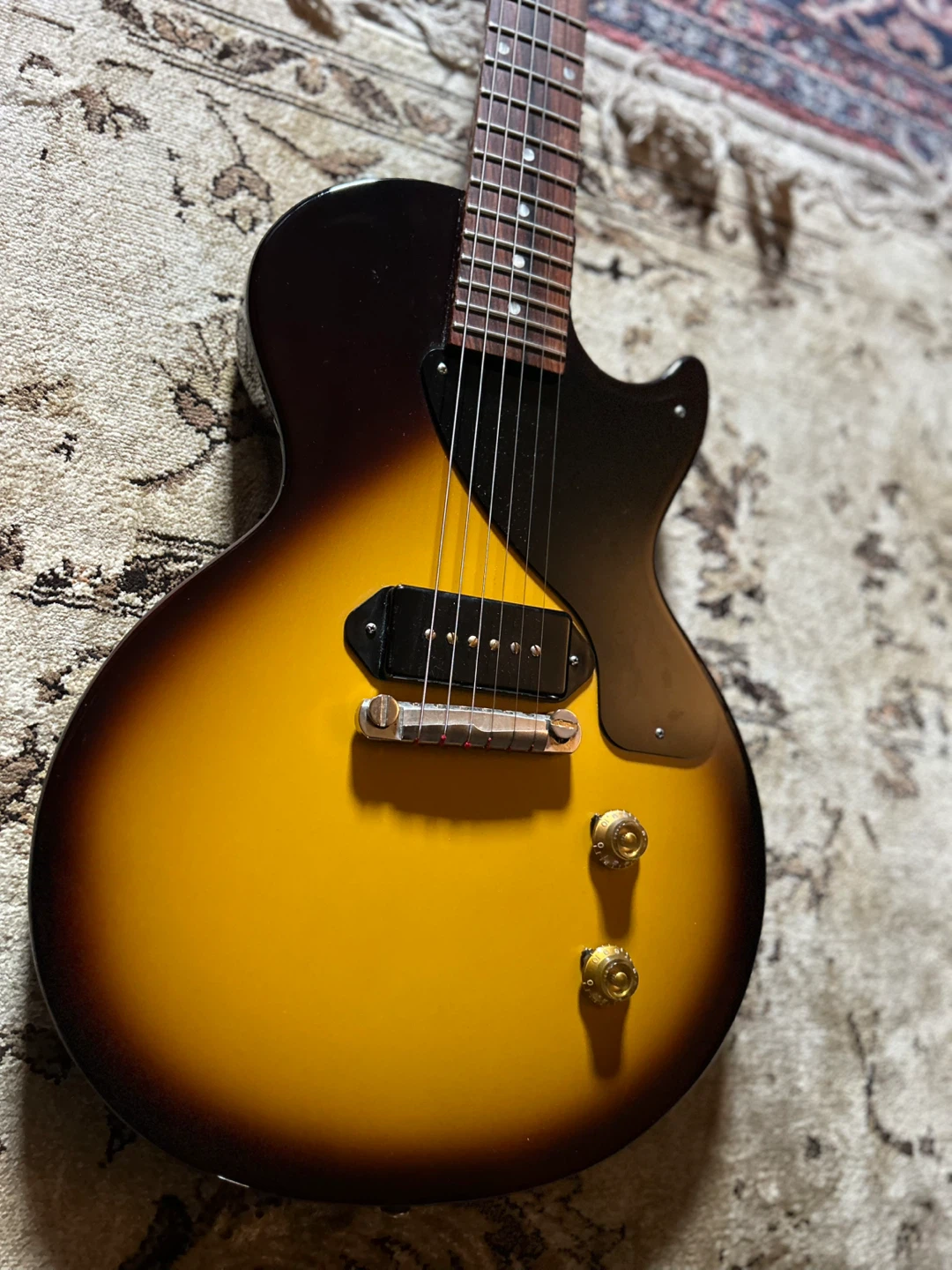 Gibson Les Paul Junior Guitar - photo 3