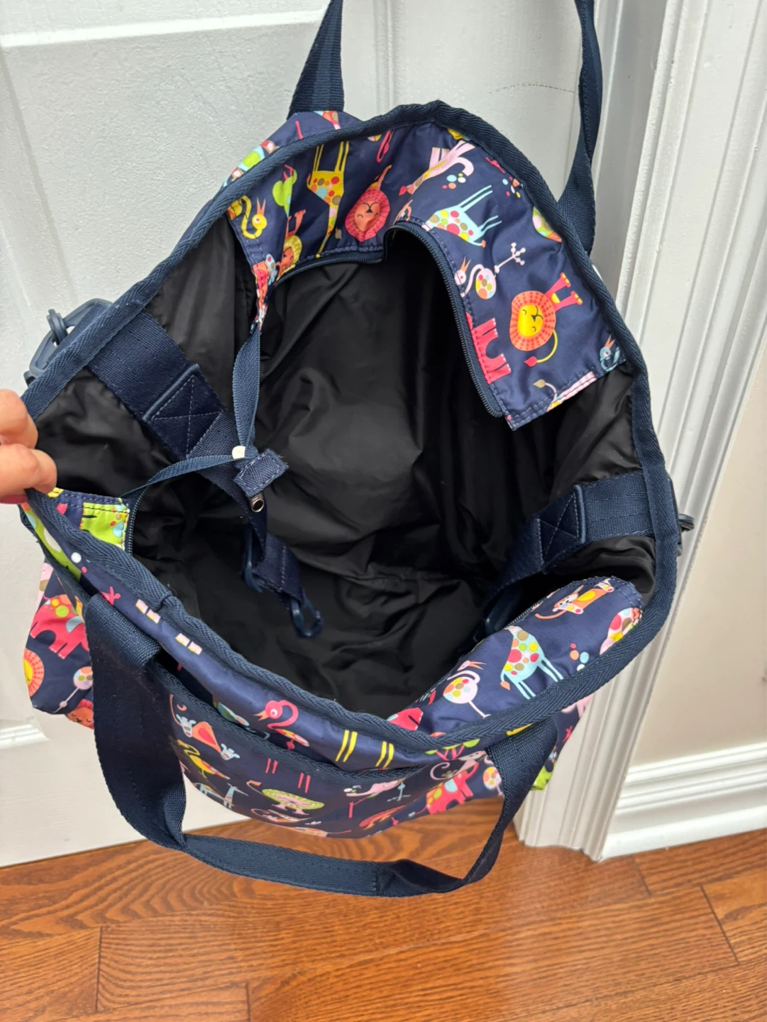 Lesportsac Ryan Diaper Bag + Changing Pad - photo 2