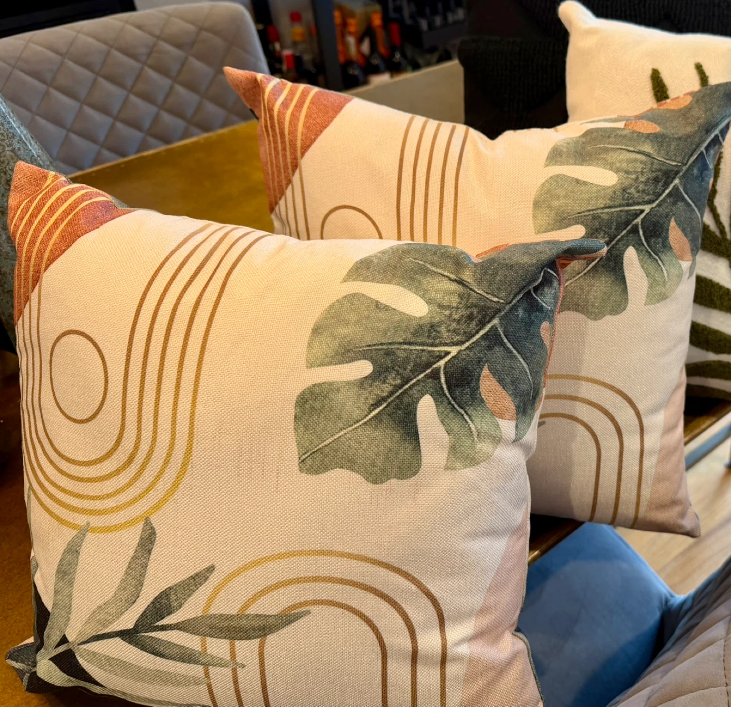 Decorative Throw Pillows Set of 2 - Boho Tropical Leaf Design - photo 3