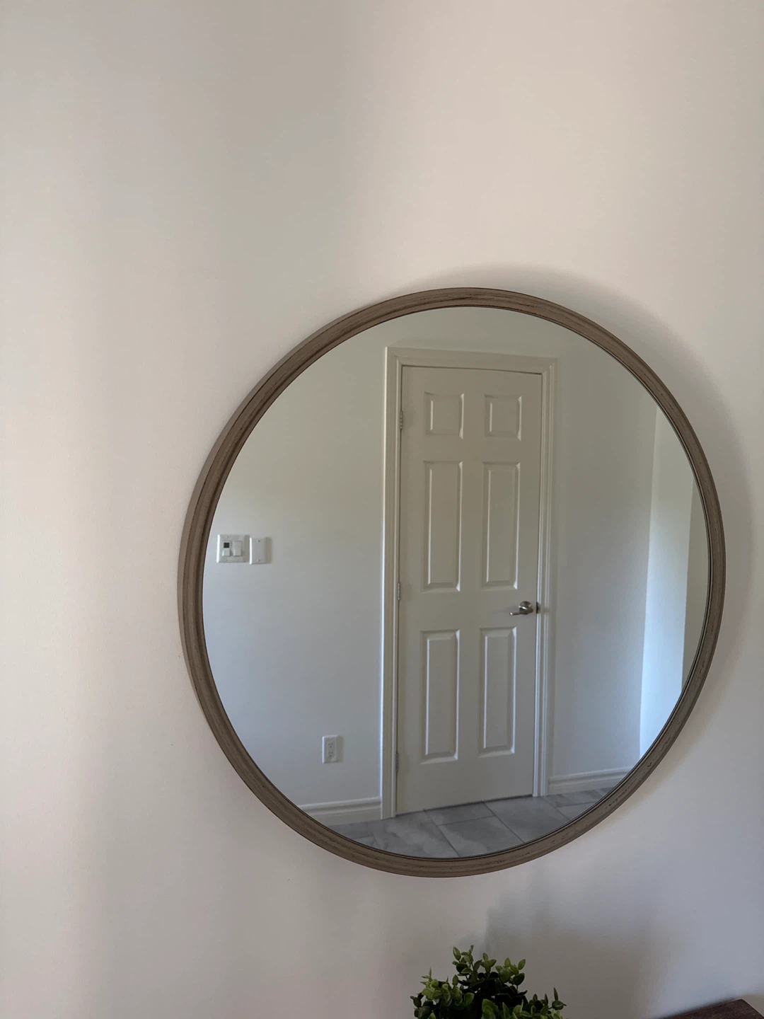 Round Wall Mirror