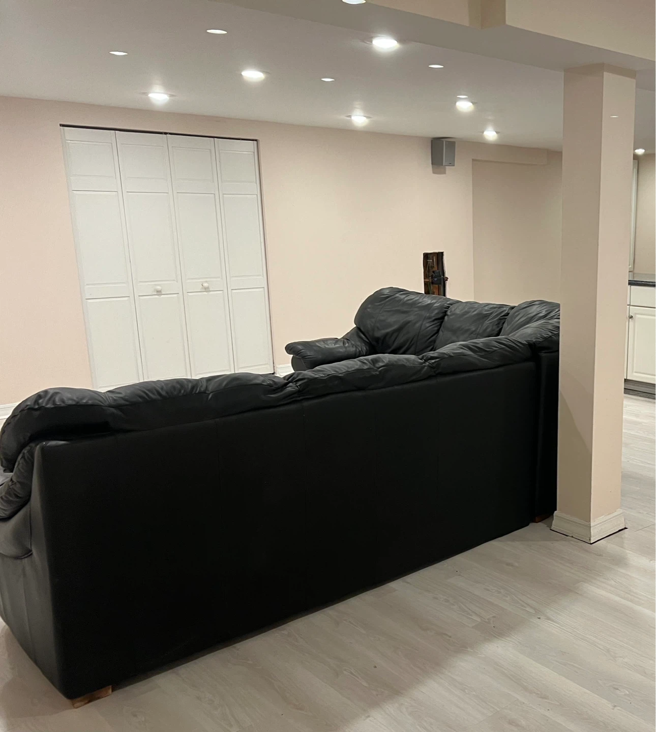 Black Leather Sectional Sofa - photo 2