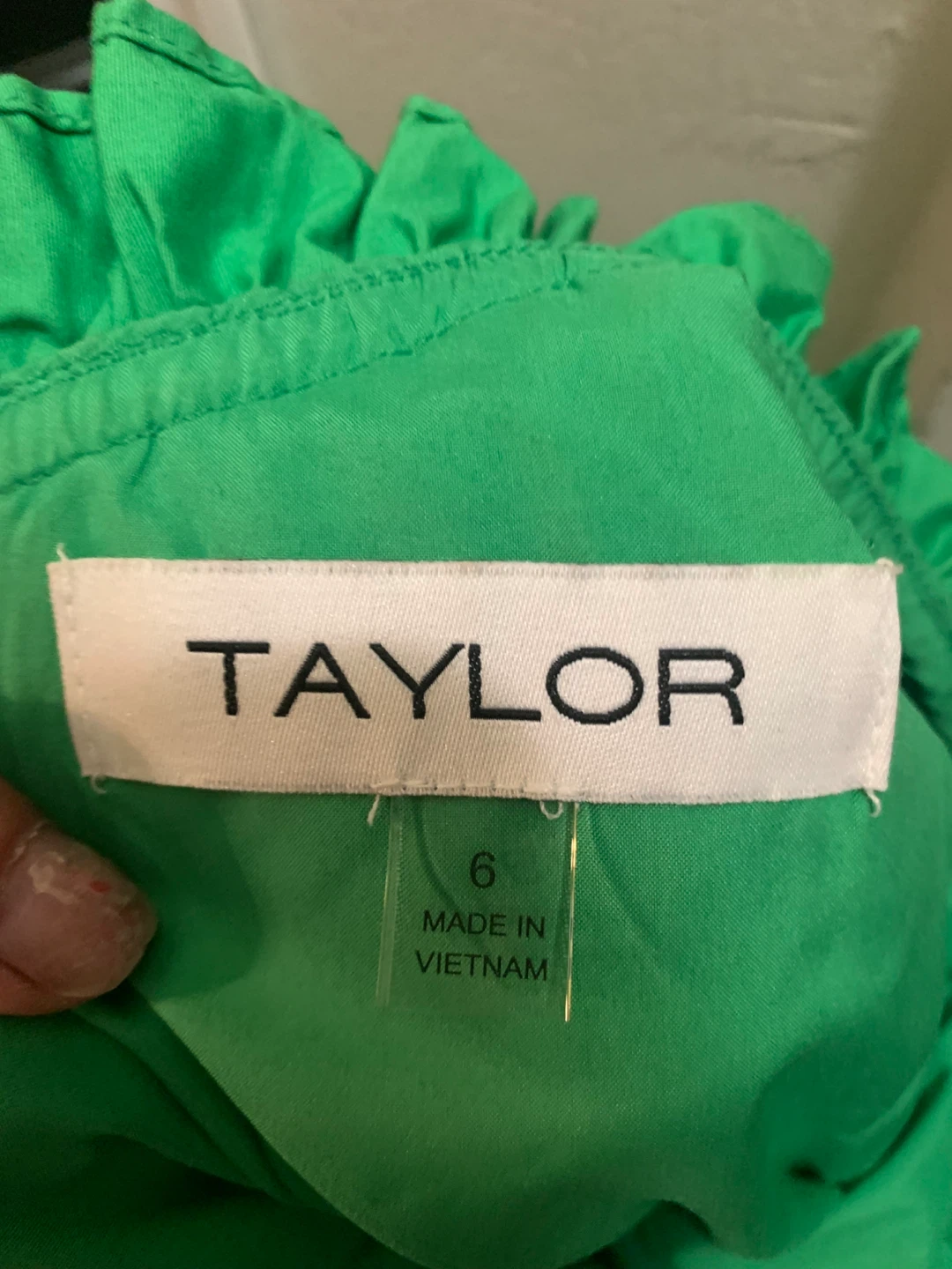 Green Taylor Dress Size 6 - photo 2