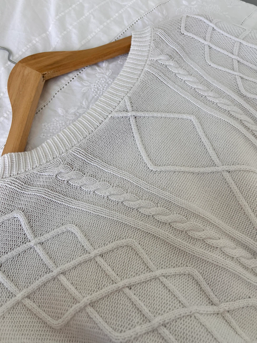 Edikted Cream Cable Knit Sweater - photo 5