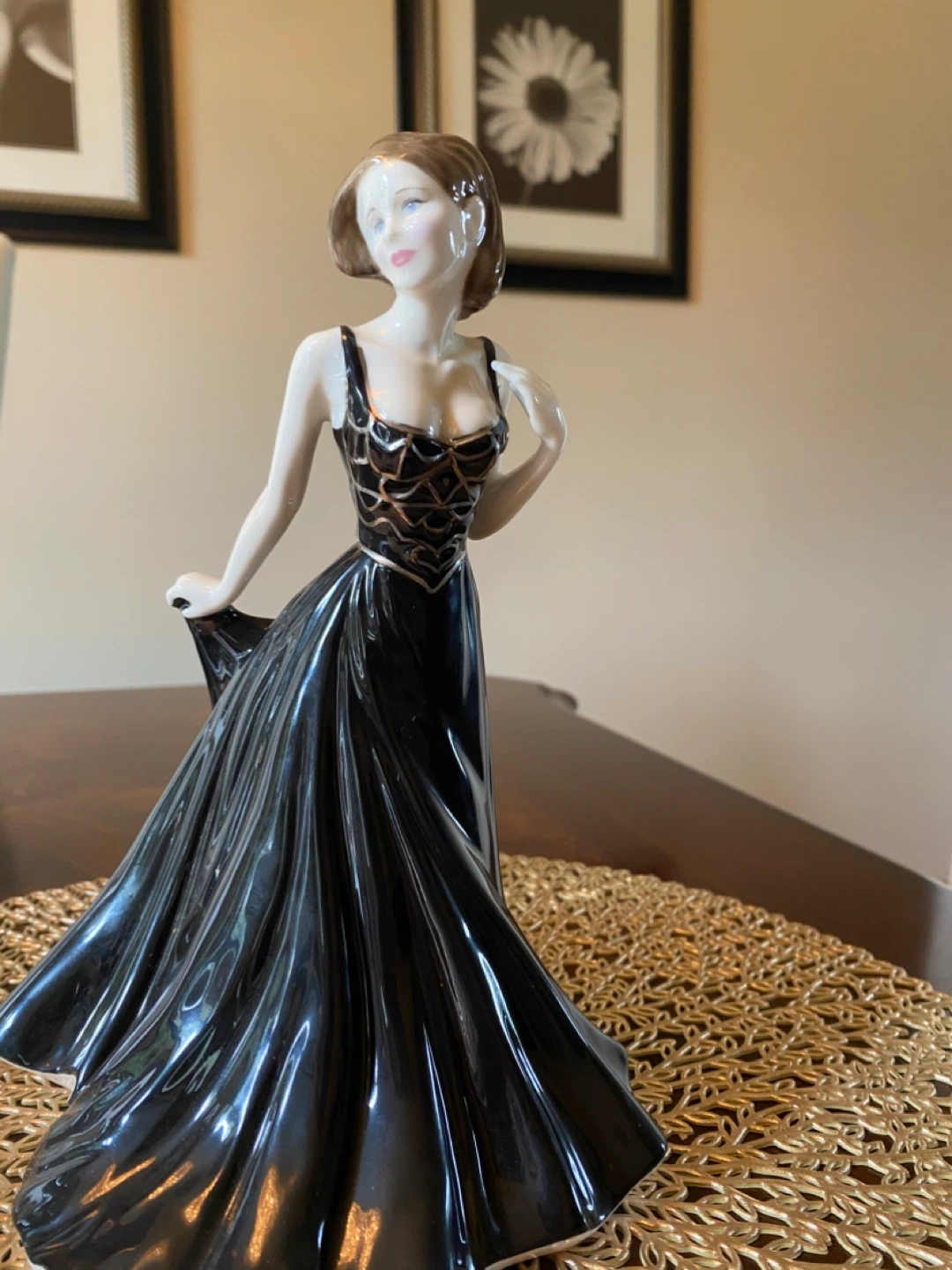 Royal Doulton Amelia Classics in Vogue Figurine